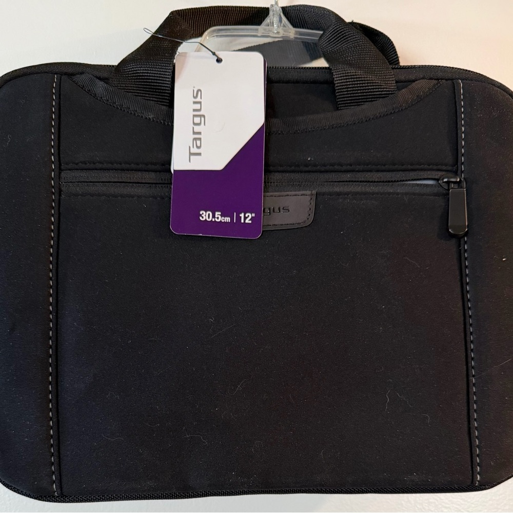 Targus Black Tablet Briefcase with Zipper Pocket And Name Tag Holder